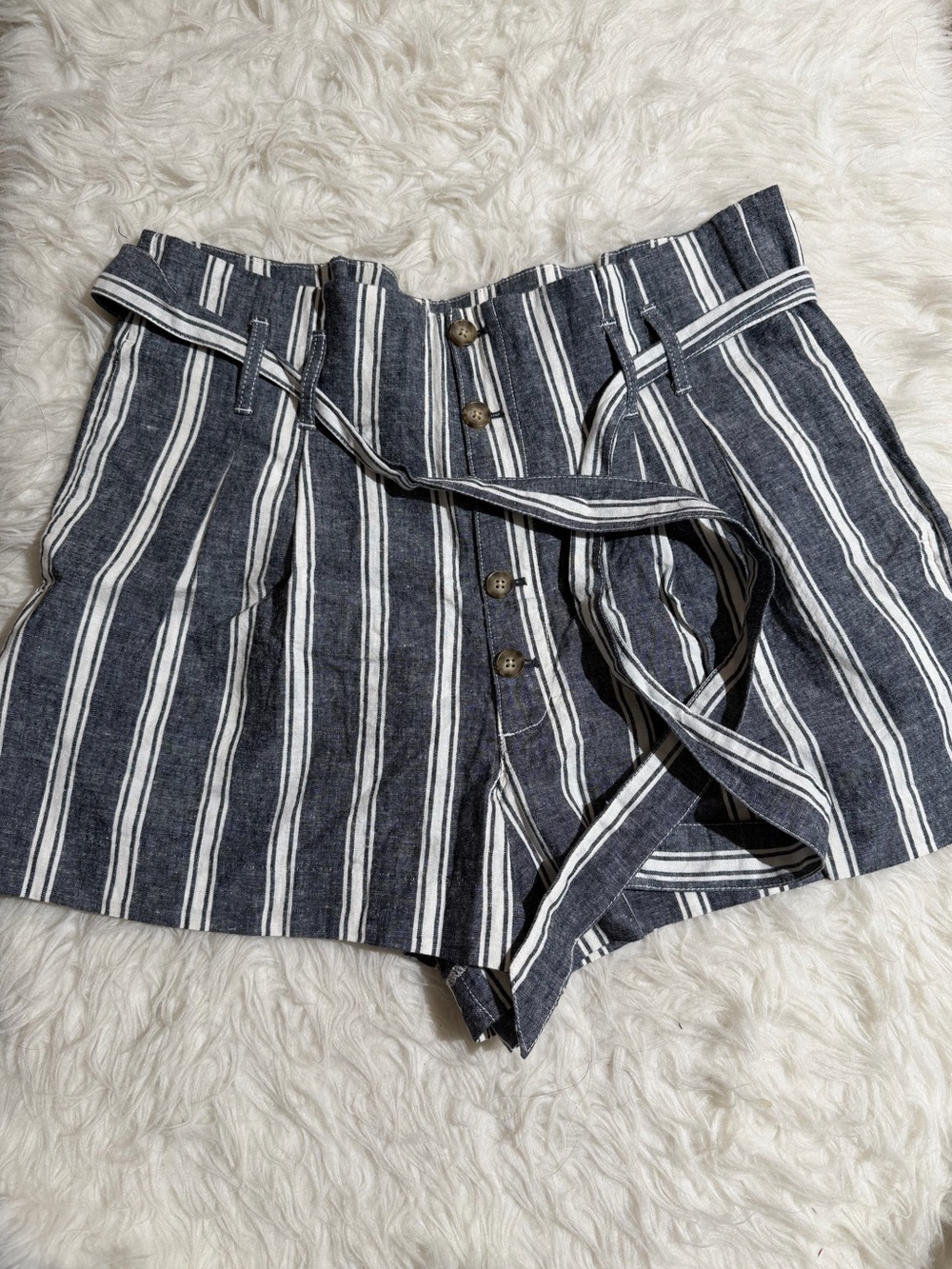NWT Abercrombie & Fitch XL High-Waist Button-Front Women's Paper Bag Shorts Blue